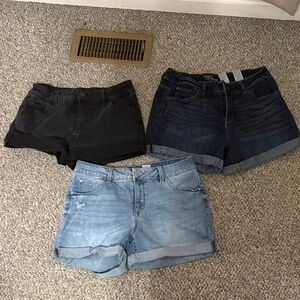 Set of 3 Stylish Women's Denim Shorts - Black and Blue